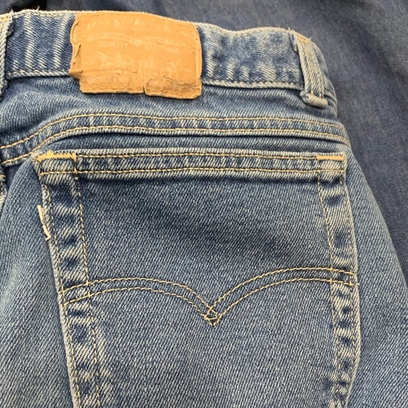 1970s Women’s Levi’s White Tab High Waist Light Blue Mom Jeans (Modern Size 12) - Picture 6 of 10